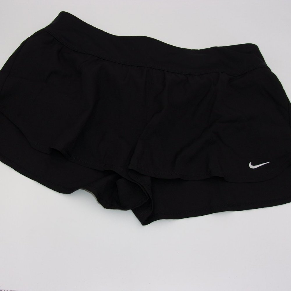 NIKE Black shorts L